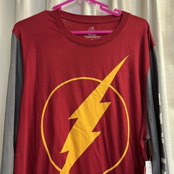 NWT Men’s DC Comics The Flash Long Sleeve Cotton Blend Shirt Size XL - Picture 2 of 7